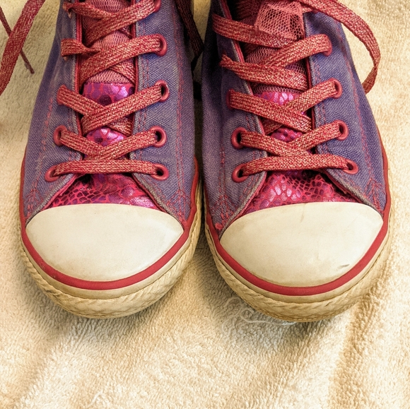 Converse Chuck Taylor Hi Tops size 4 Junior - Picture 5 of 7